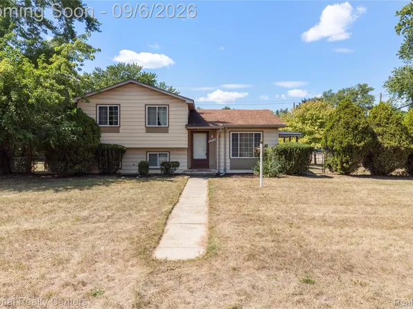 21025 Indian St, Southfield, MI 48033