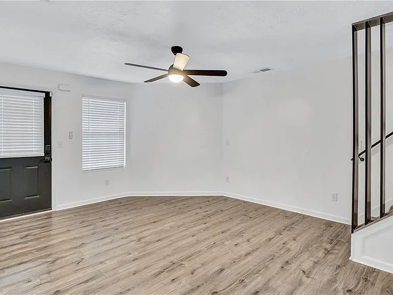 6234 Culver Dr — Photo 8