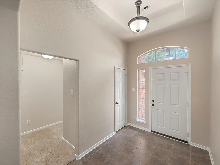 19218 Dawntreader Dr — Photo 3