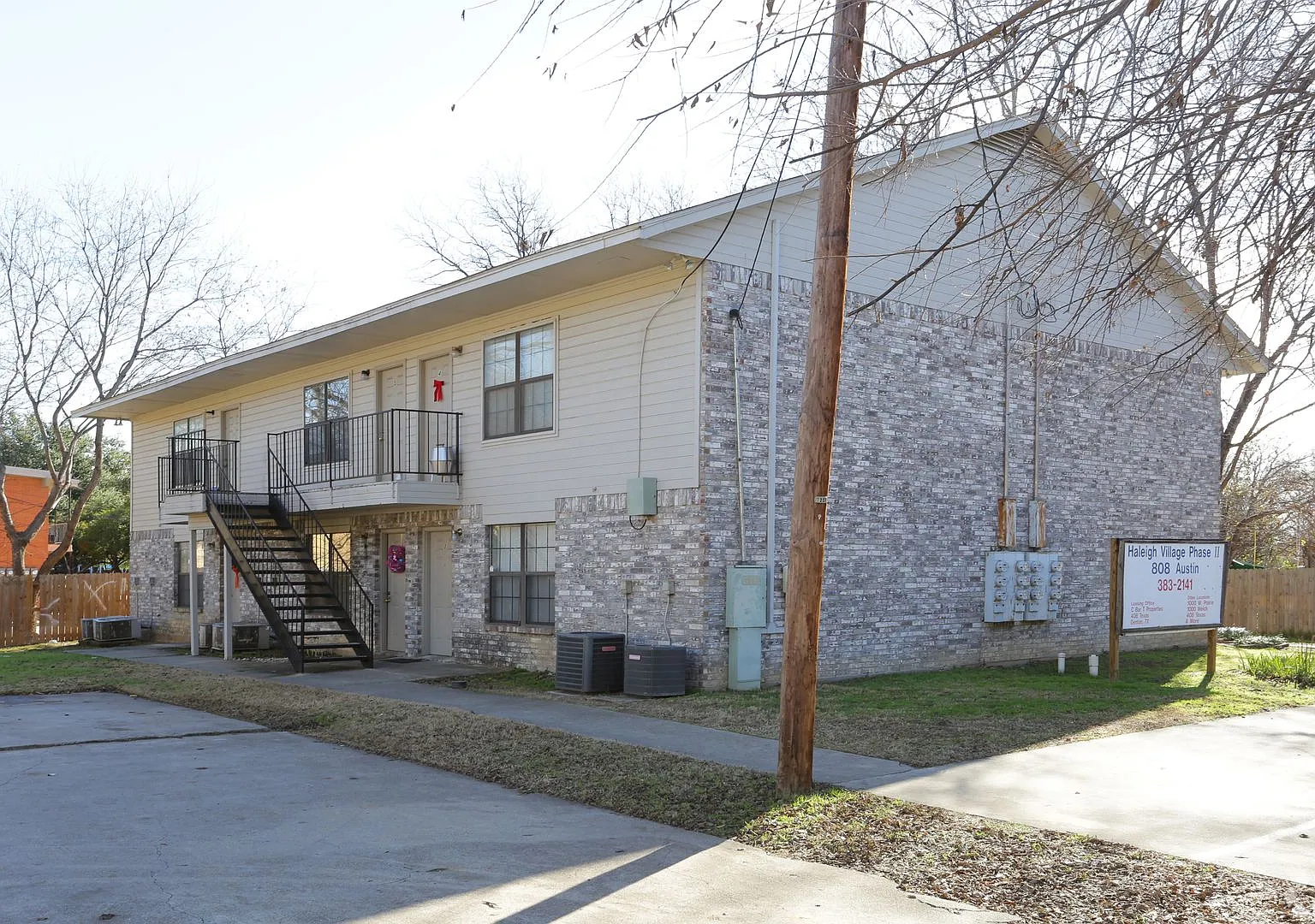 808 AUSTIN — Photo 1