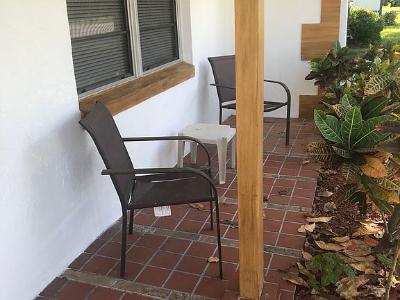 4th image of 156 Leisure Cir