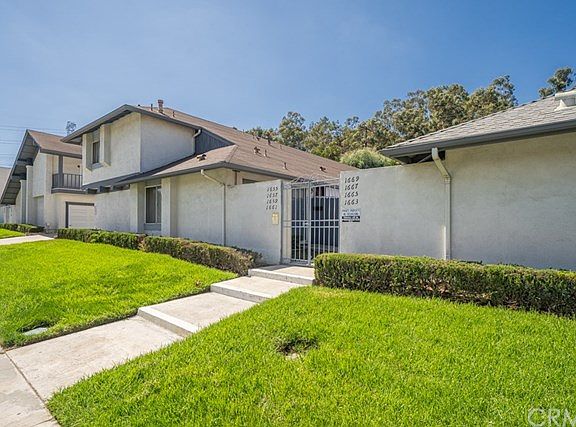 3rd image of 1657 Firvale Ave