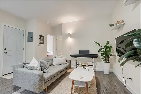 Rented by Compass | media 3