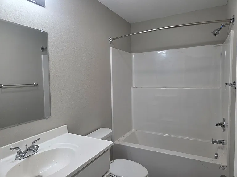 Willow Grove Apartments — Photo 61