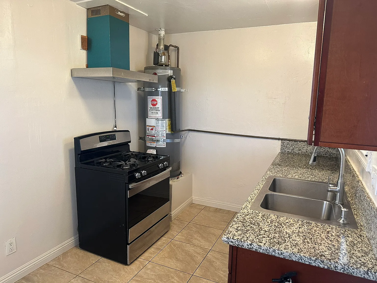 45305 Sierra Highway — Photo 4