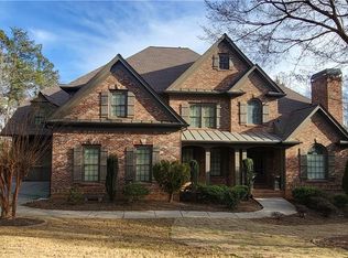 5073 Brendlynn Dr, Suwanee, GA 30024