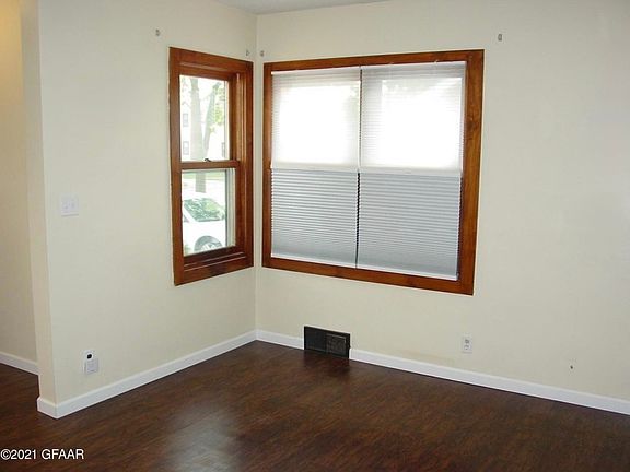 4th image of 1712 5th Ave N