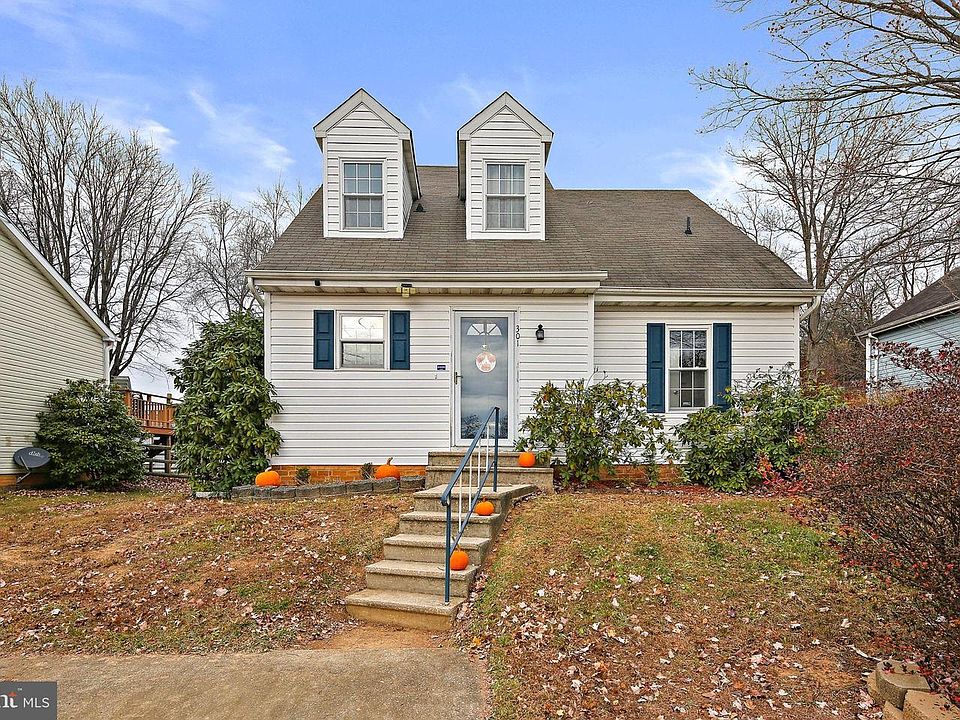 1st image of 301 Kearney Dr
