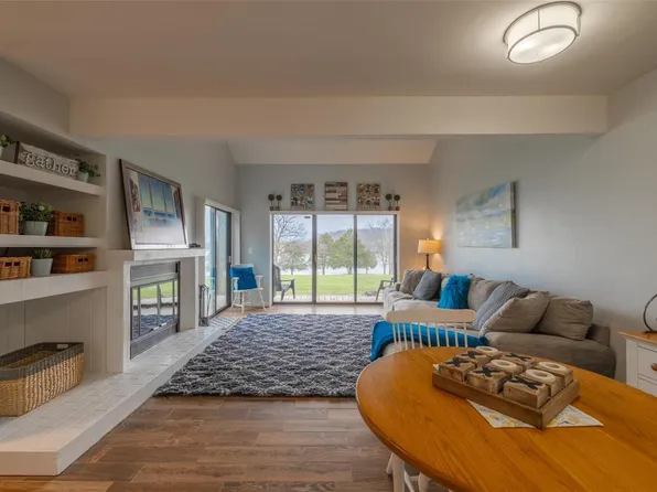 53 S Lionshead Dr, Innsbrook, MO 63390