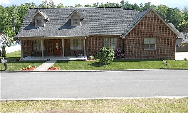 1st image of 98 Dixon St