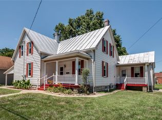 217 S 2nd St, Red Bud, IL 62278