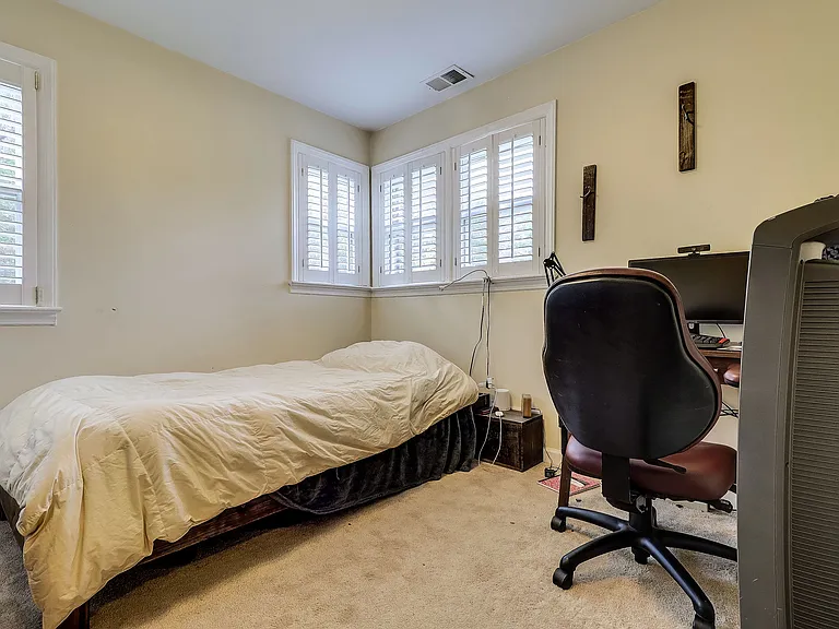 8113 Carlyle Pl — Photo 13