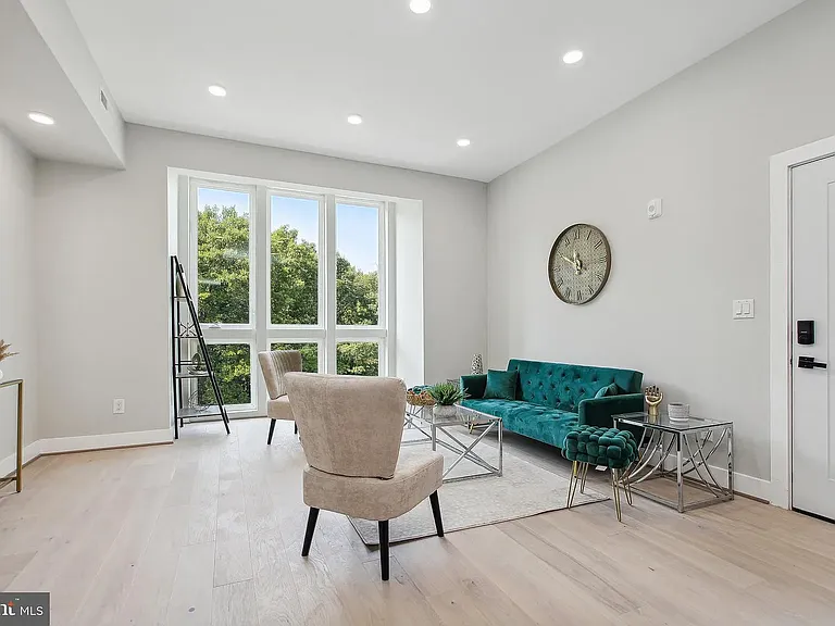 2213 M St NE #13 — Photo 3