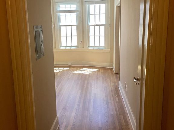 2nd image of 510 26th Ave APT 307