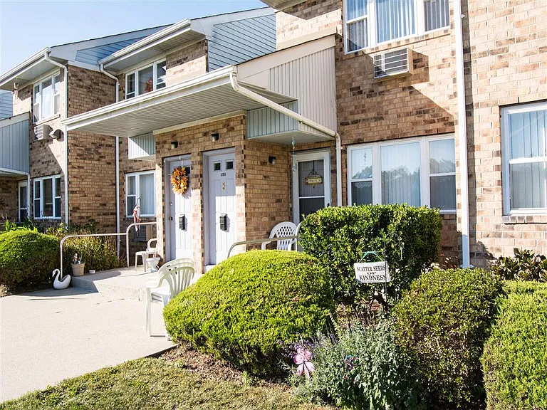 Brookwood at Oakdale 55+ — Photo 8
