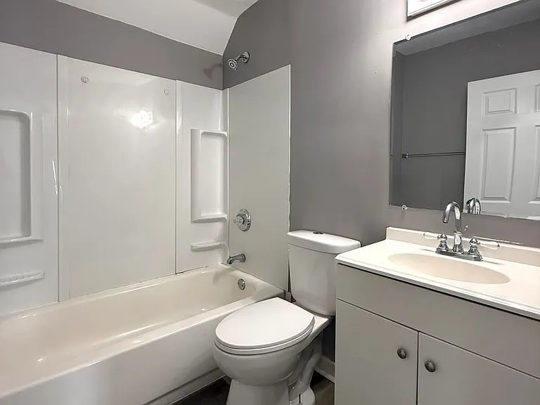 519 S 9th St — Photo 11