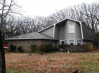420 Post Oak Rd, Wills Point, TX 75169