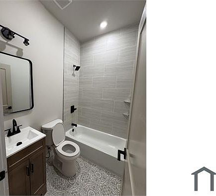 3rd image of 121 W Sharpnack St #3