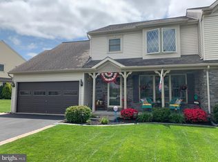 4439 Green Park Dr, Mount Joy, PA 17552