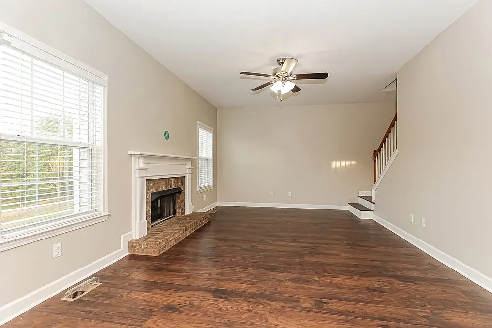 3 bed, 2.5 bath, 2138 sqft, $2,660 — Photo 4