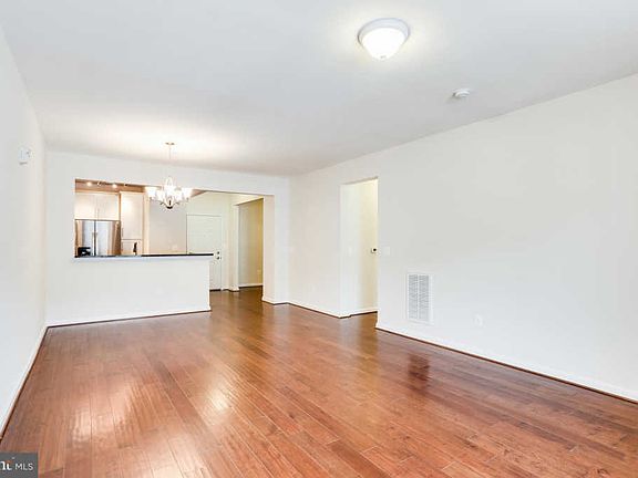 2nd image of 605 Quicksilver Ct #401