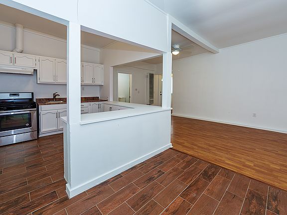 4th image of 5927 S Figueroa St