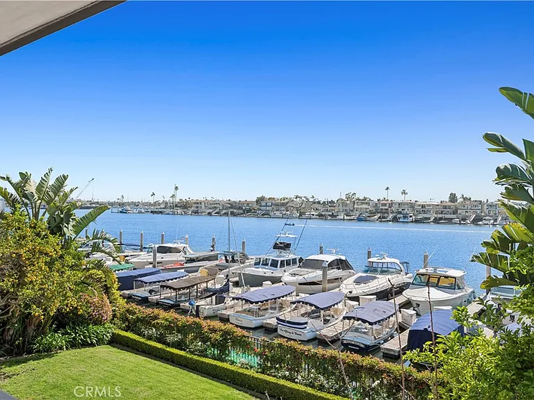 2572 Bayshore Dr — Photo 42