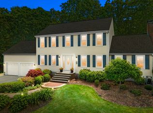 75 Chamberlain Rd, Uxbridge, MA 01569