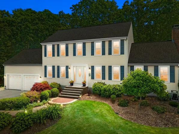 75 Chamberlain Rd, Uxbridge, MA 01569