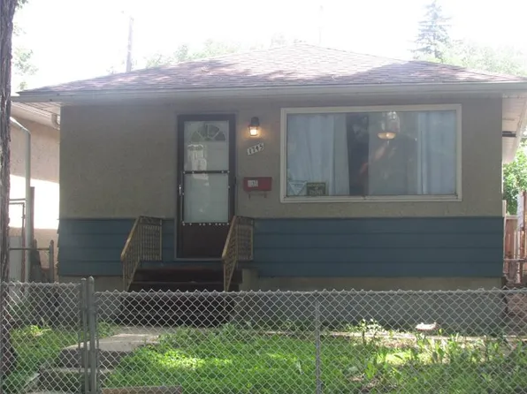 1745 Quebec STREET, Regina, SK S4P 1J4