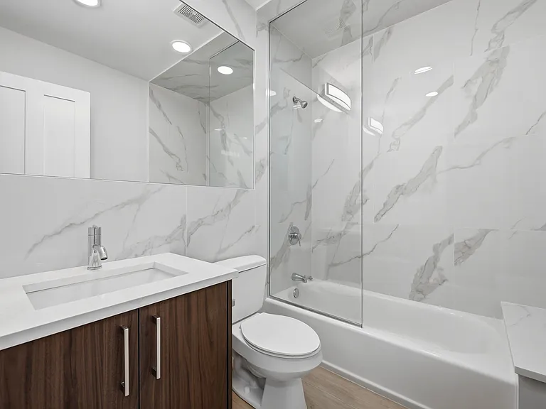 1827 N California Ave #1 — Photo 15