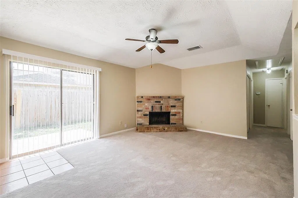 2 bed, 2.0 bath, 1025 sqft, $1,495 — Photo 3