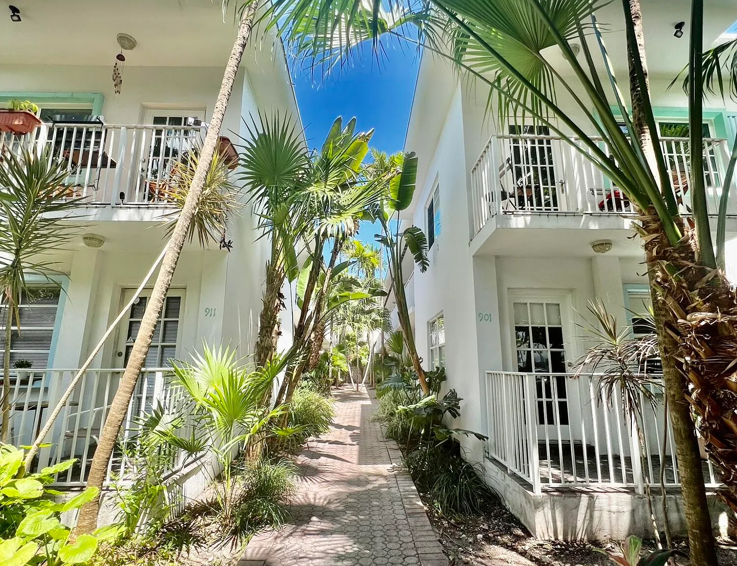 1 bed, 1.0 bath, 420 sqft, $1,800 — Photo 1