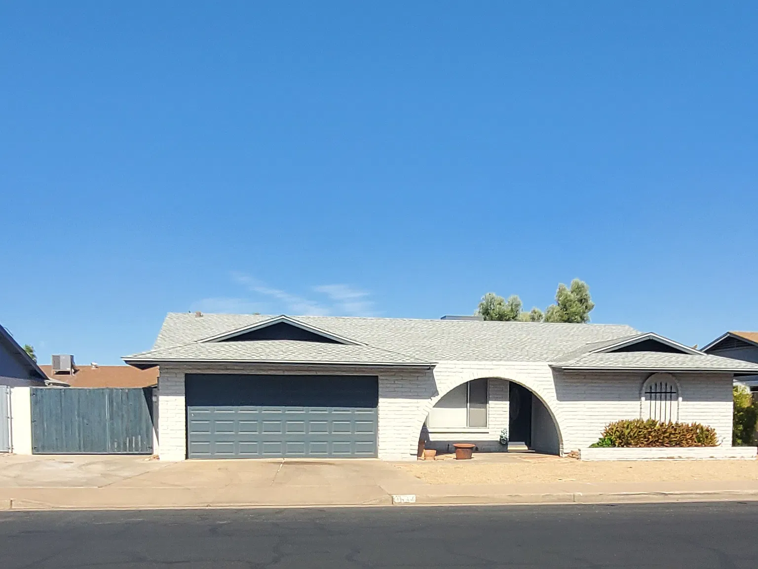 4 bed, 1900 sqft, $3,200 — Photo 1