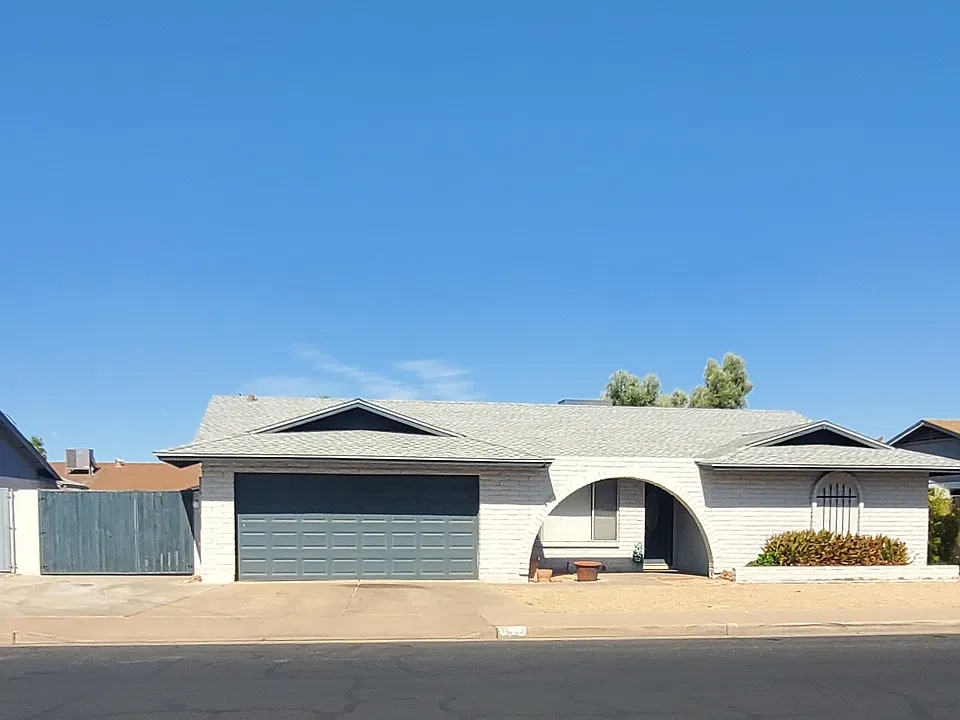 1834 S Emerson