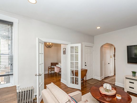 4th image of 1714 W Leland Ave #2F