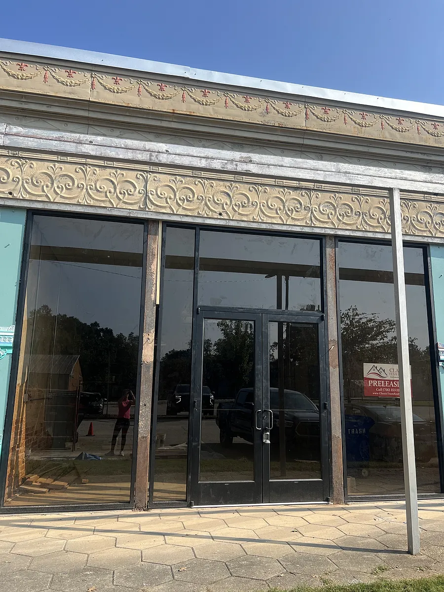 Building Photo - 69 E North Ave #1