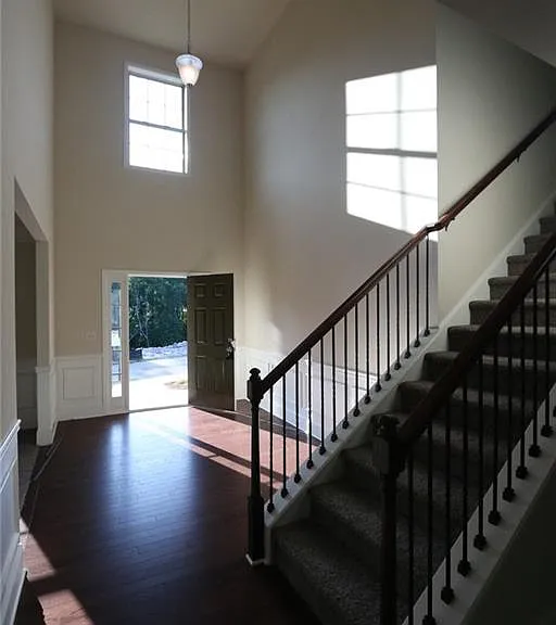 1610 Apple Blossom Dr — Photo 3