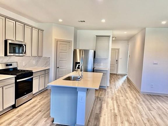 4th image of 7711 Green Trot Ln
