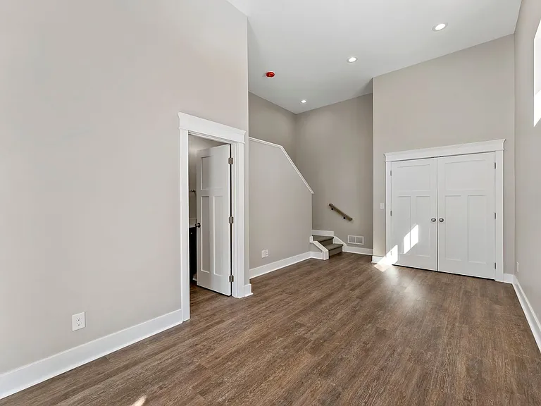 1835 Chessland St — Photo 35