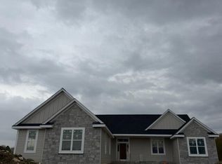 N74W24729 Lauren Dr, Sussex, WI 53089