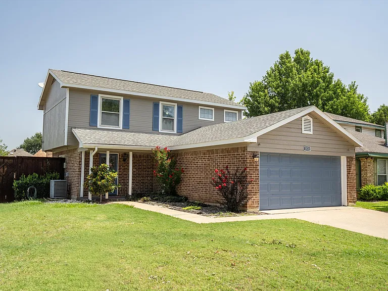 1524 Briarcrest Dr — Photo 2
