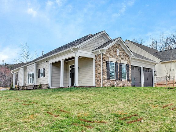 3rd image of 5003 Claremont Cir SW