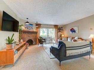 983 Bernard Ave Unit 205, Kelowna, BC V1Y 6P7