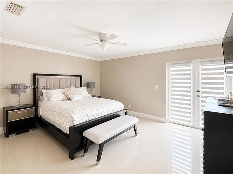 12295 SW 10th Ter — Photo 12