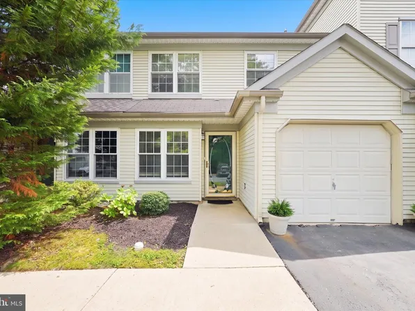 437 Stonebridge Blvd, New Castle, DE 19720