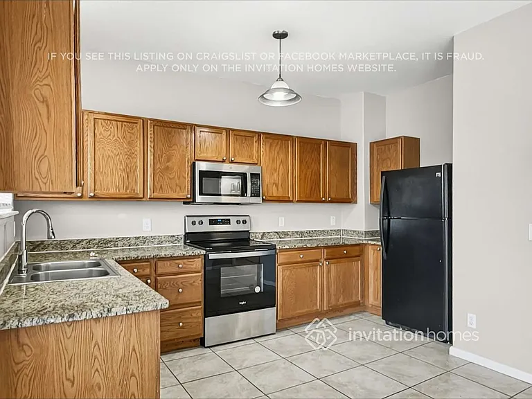 9829 Kenton Cir — Photo 10