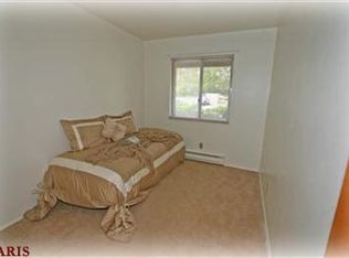 7583 Hazelcrest Dr APT G, Hazelwood, MO 63042
