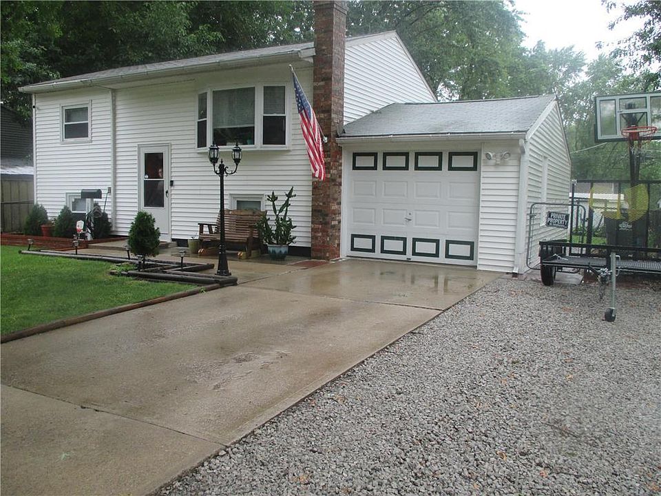 1st image of 18300 E Shoshone Dr