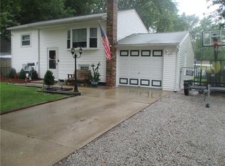 18300 E Shoshone Dr, Independence, MO 64058